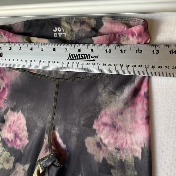 Joylab Women Activewear Pants SMALL Gray Legging Floral Yoga 26" Inseam - Picture 3 of 7